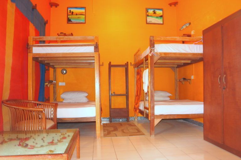 ORANGE-ROOM