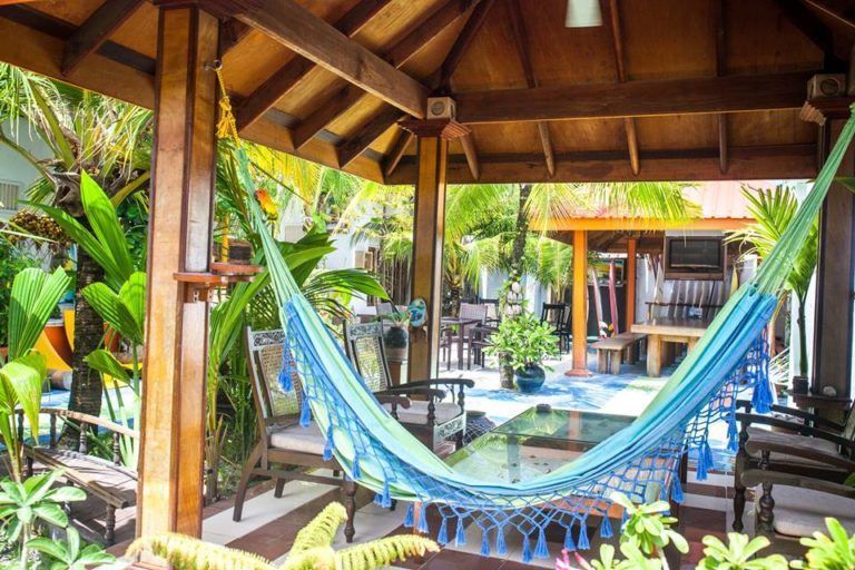 manihi surf trips maldivas