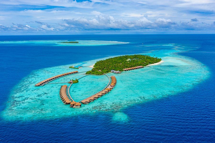 Manihi Surf Trip Maldives island