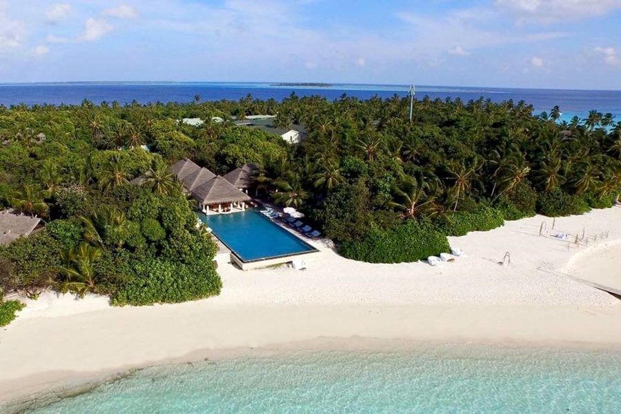 Manihi Surf Trip Maldives pool